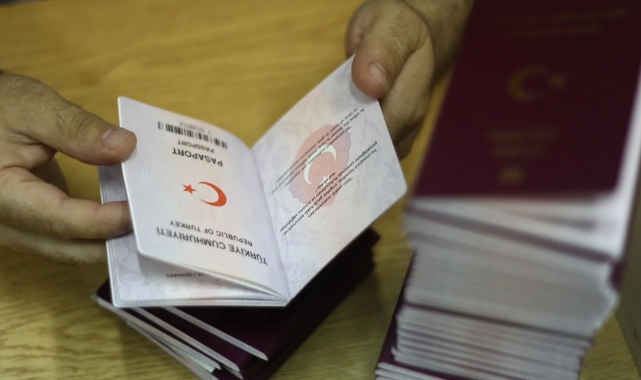 Avrupa Parlamentosu'ndan Türkler için vize hamlesi!