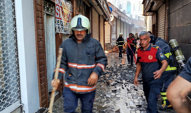 Eyyübiye'de havai fişek deposunda yangın