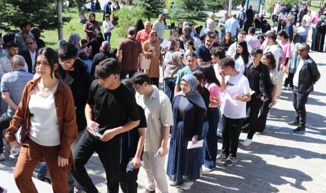 YKS'nin ilk oturumu TYT sona erdi