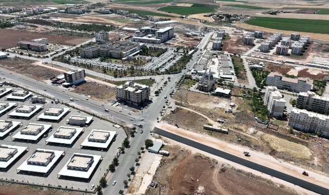 Viranşehir çevre yolu asfaltla buluşuyor