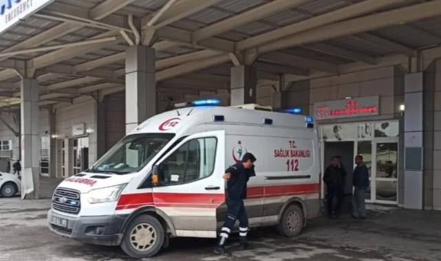 Şanlıurfa'da iki otomobilin çarpışması sonucu 4 kişi yaralandı
