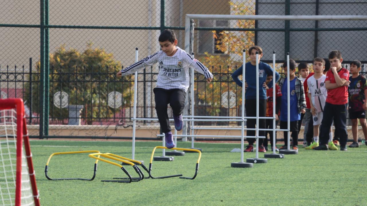 Karaköprü'de gençler sporla büyüyor