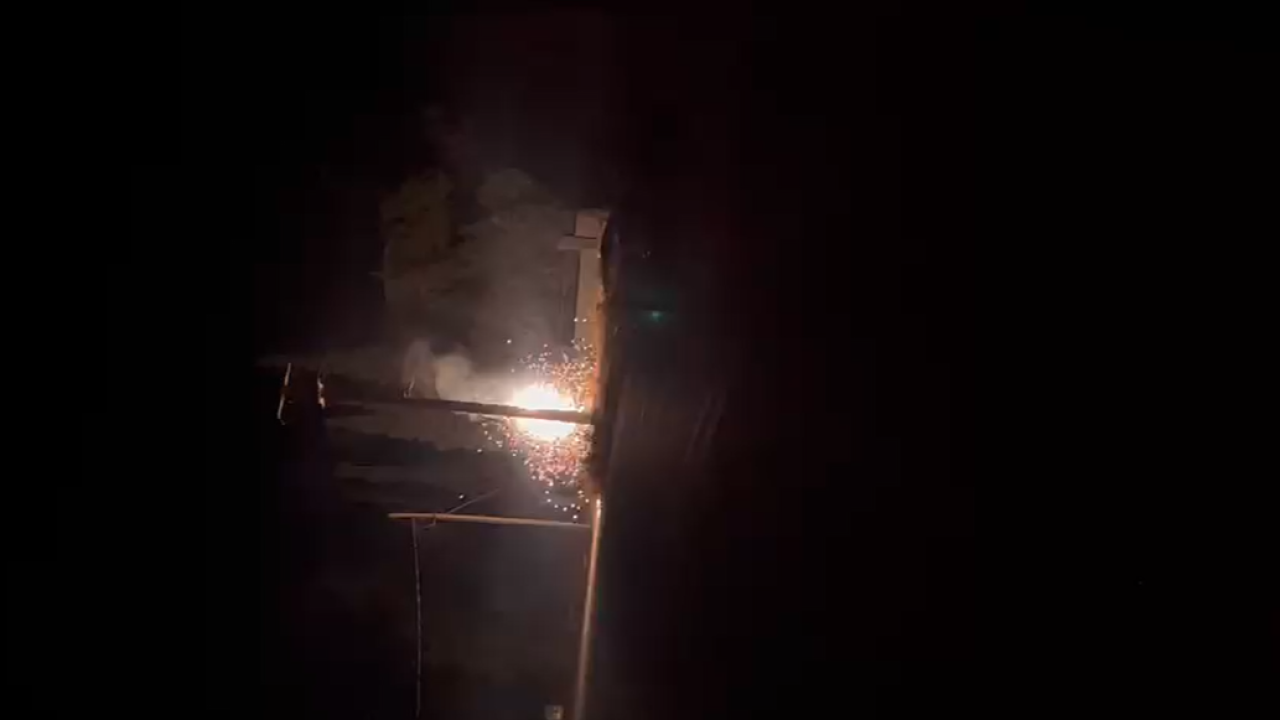 Karaköprü’de trafo bomba gibi patladı