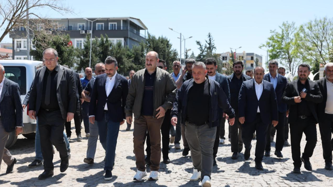 Başkan Gülpınar, Birecik’te esnafı ve vatandaşları ziyaret etti