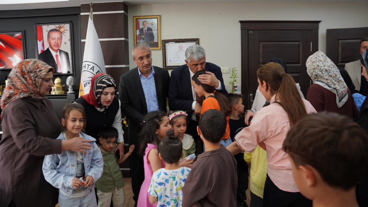 Kahta'da gönülleri buluşturan bayramlaşma