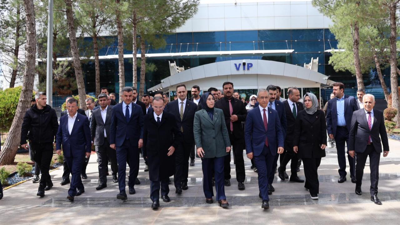 Şanlıurfa’da felaket sonrası Ankara heyeti sahada