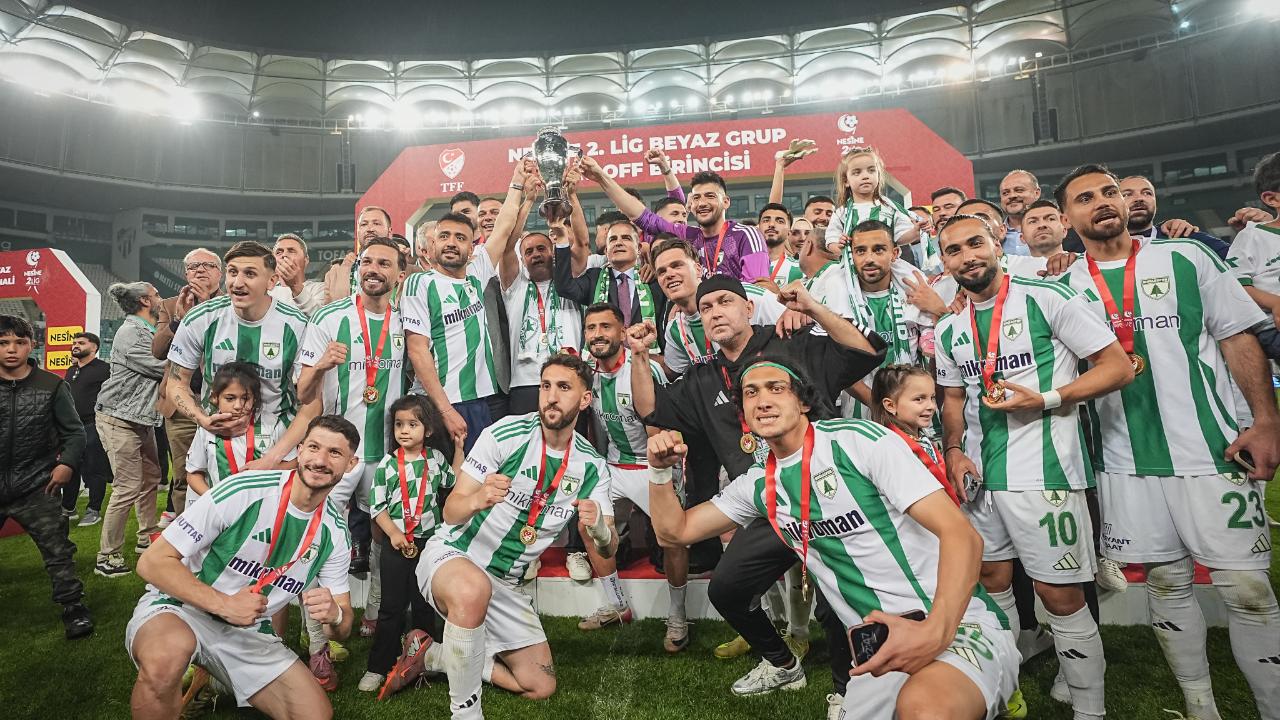 Şanlıurfaspor'u eleyen Muğlaspor birinci lige yükseldi