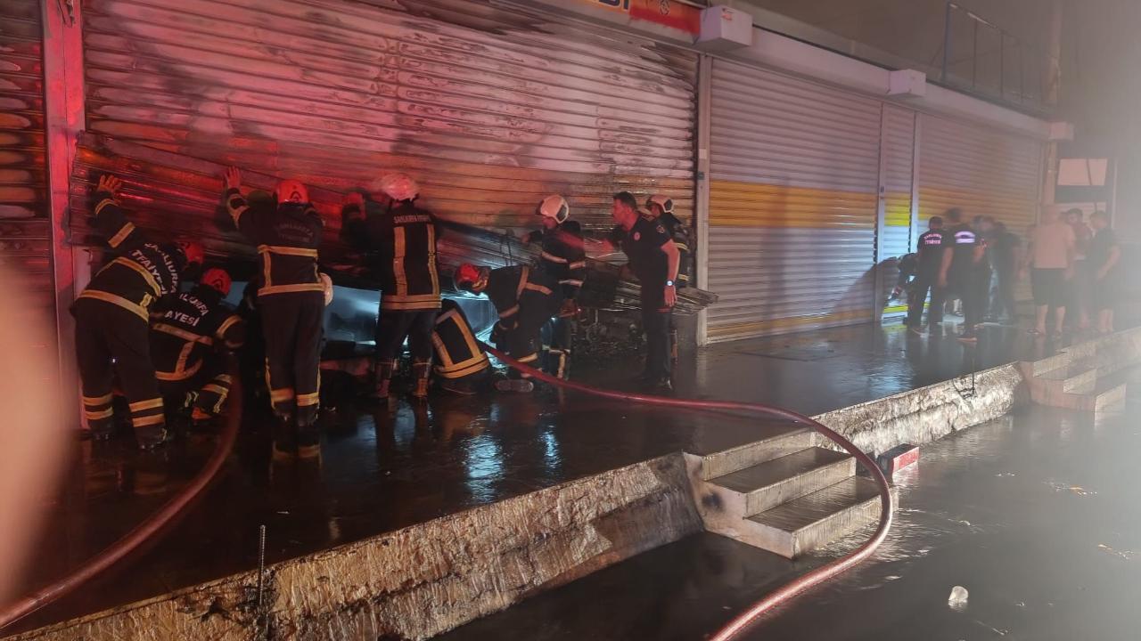 Şanlıurfa’da Evren Sanayi Sitesi’nde 2 iş yerinde yangın