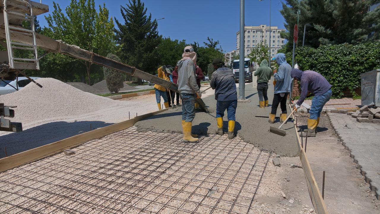 Karaköprü'ye modern bisiklet yolları kazandırılıyor