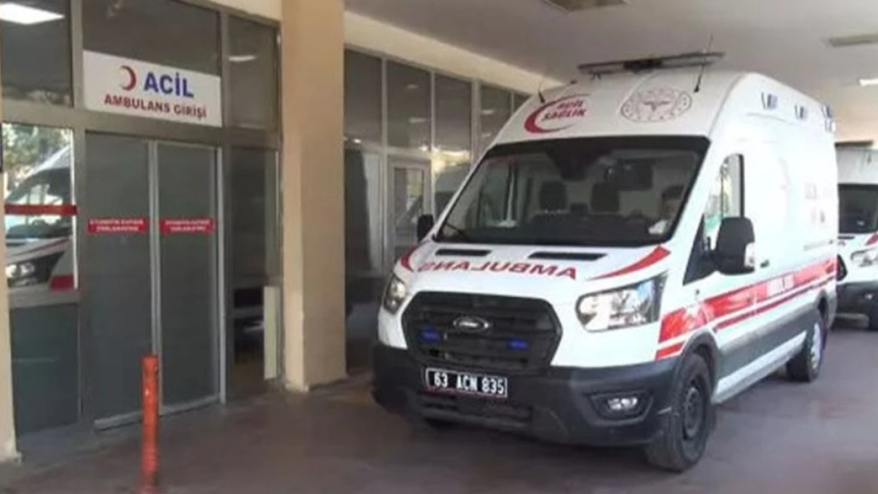 Şanlıurfa'da kontrolden çıkan otomobil şarampole uçtu: 2 yaralı