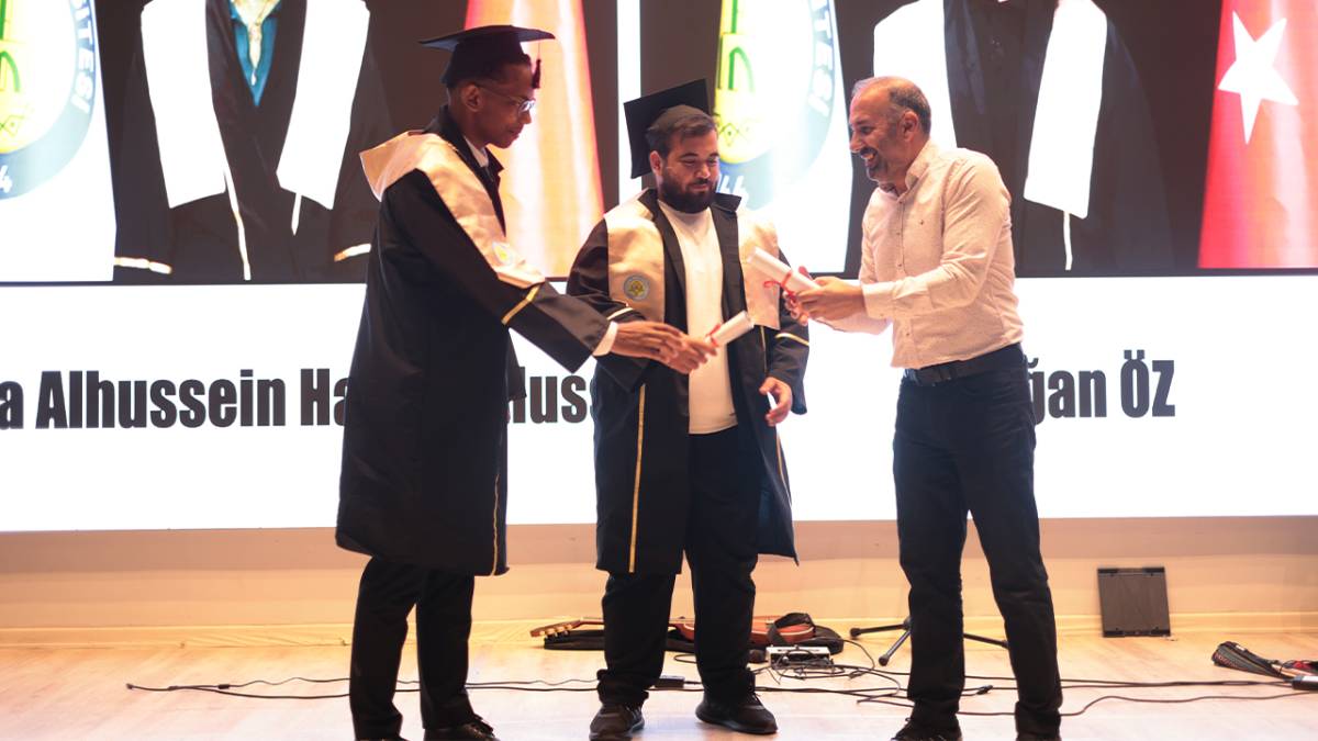 Harran Üniversitesi Güzel Sanatlar Fakültesi yeni mezunlarını verdi