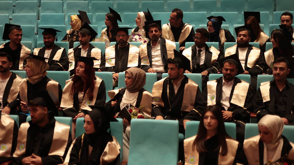Harran Üniversitesi Güzel Sanatlar Fakültesi yeni mezunlarını verdi